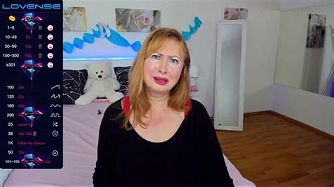 hotbabysucks1